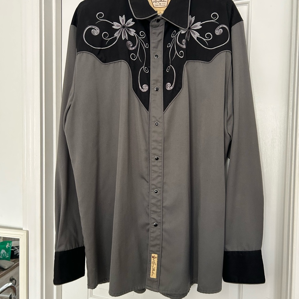 Larry Mahan Black and Gray Embroidered Shirt